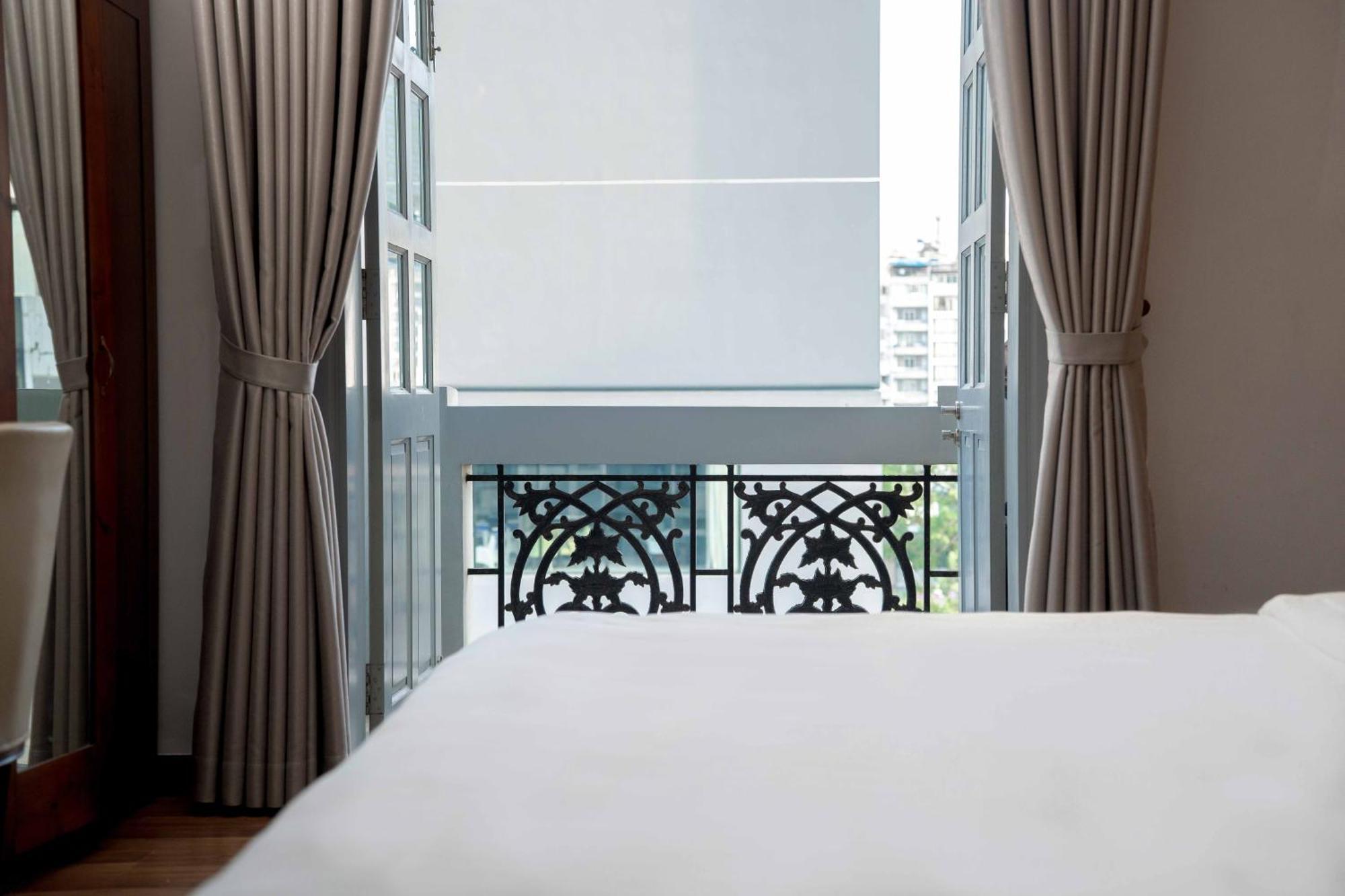 Rembrandt Hotel На Транг Екстериор снимка